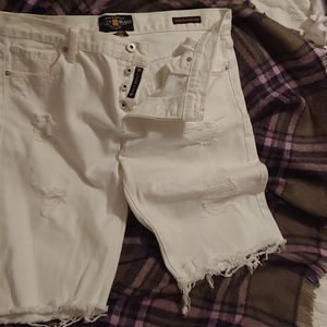 White boyfriend Bermuda shorts